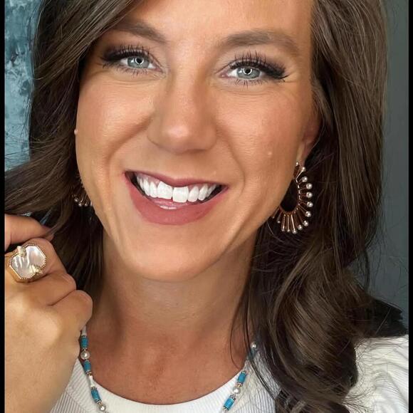 Nash Earrings Sparkle Box Exclusive - Picture 5 of 10